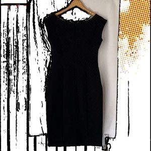 Beta brand bl dress sz med takes off 10 pounds.